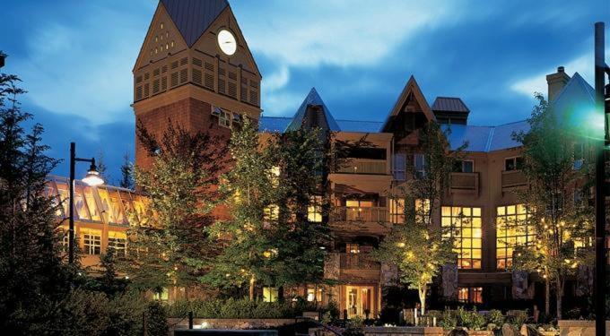 Hilton Grand Vacations Club Whistler Hotel Bagian luar foto