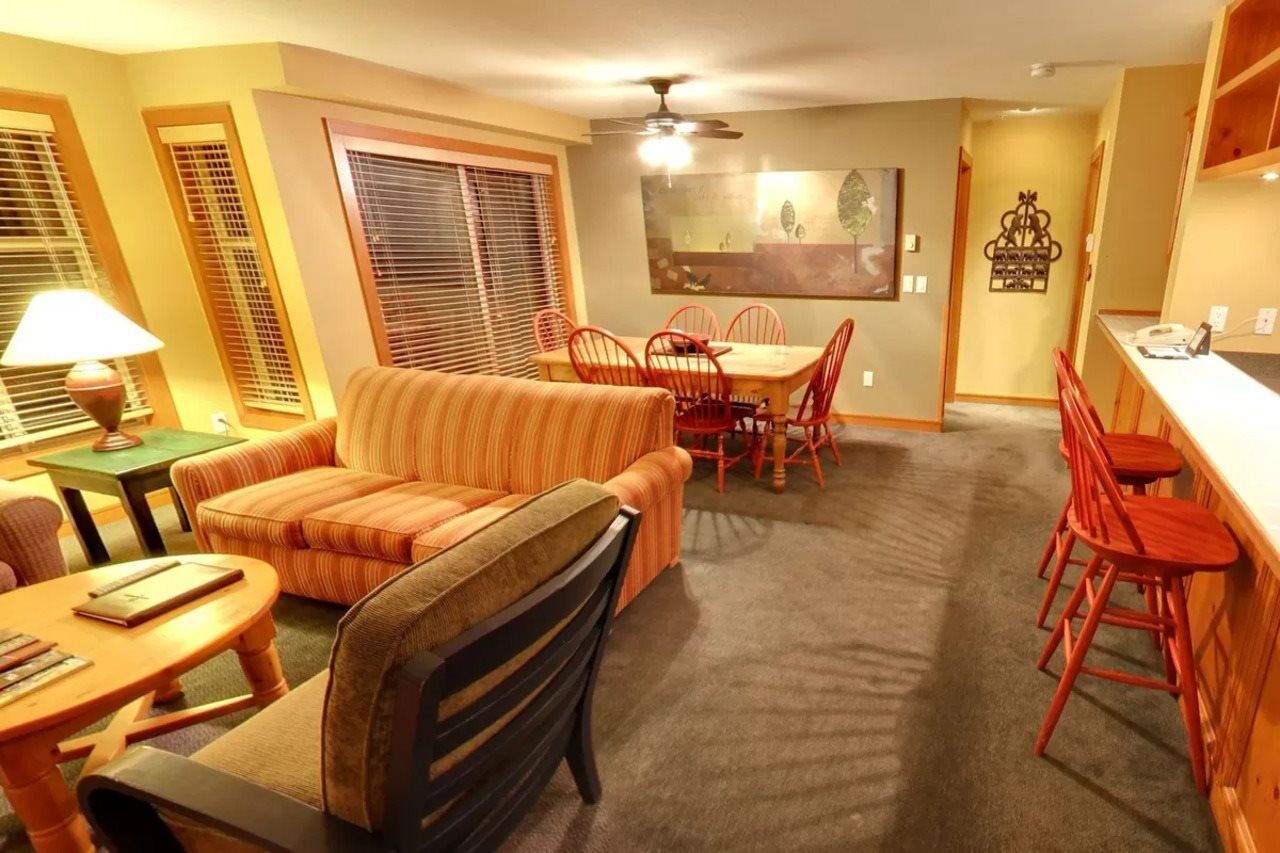 Hilton Grand Vacations Club Whistler Hotel Bagian luar foto